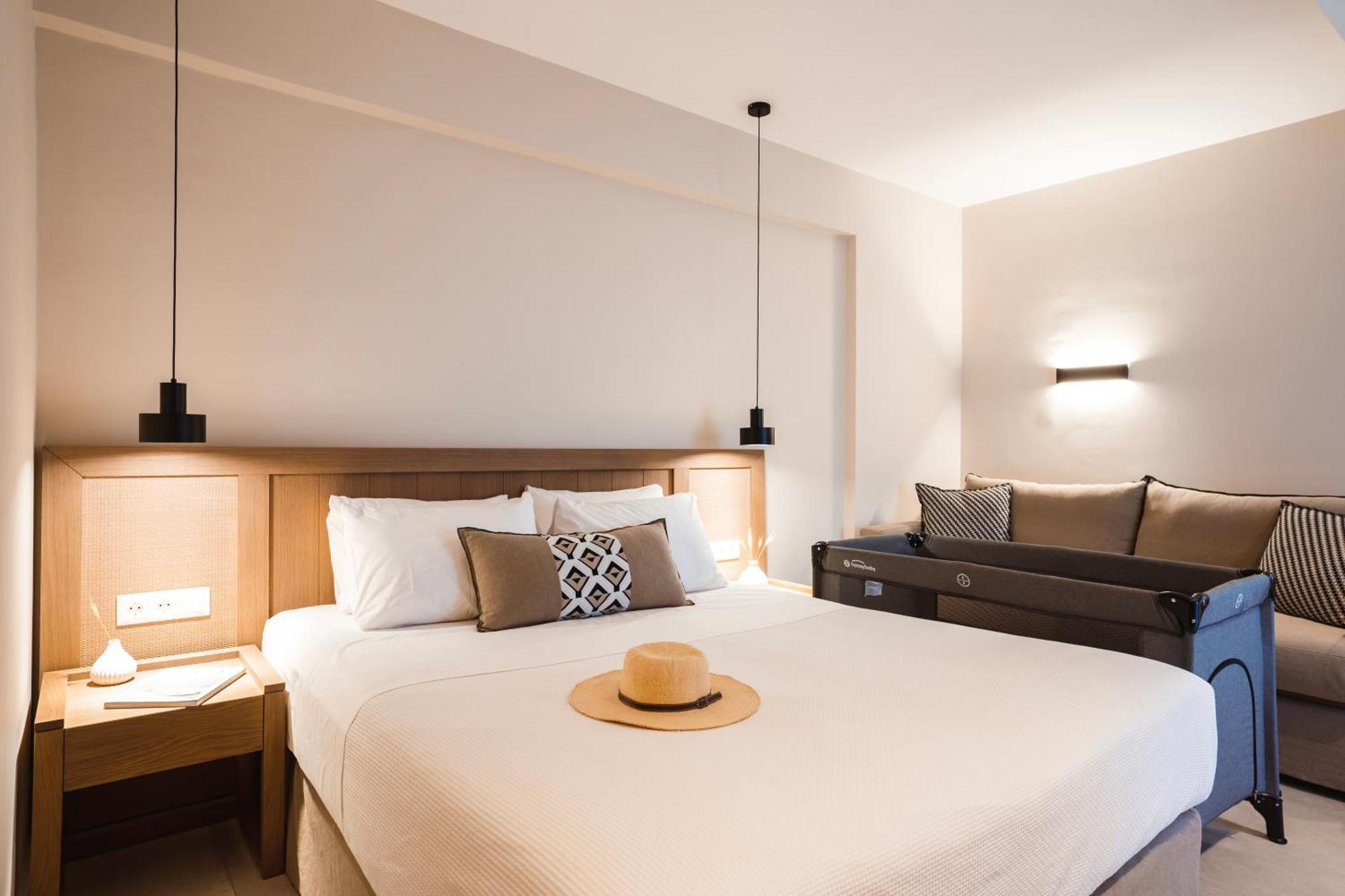 Elivia Boutique Suites Almiropótamos Habitación foto